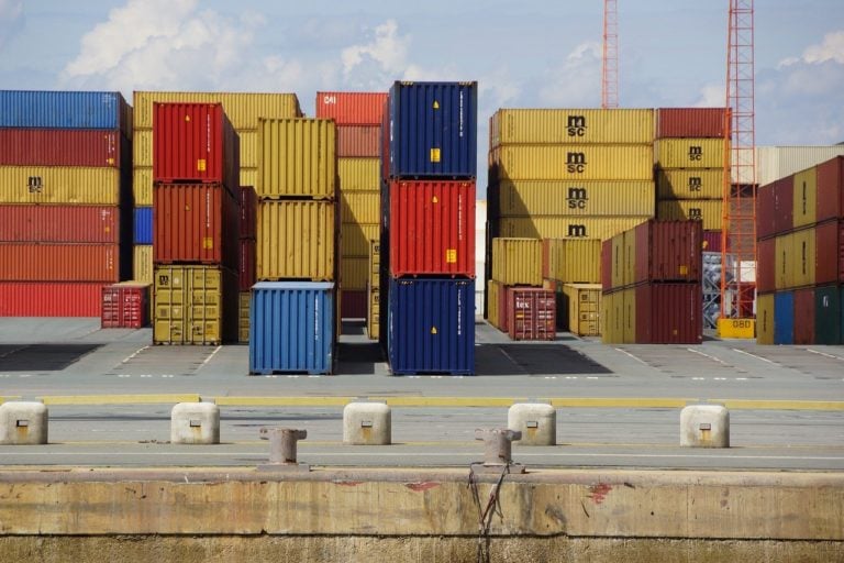 White Glove Logistics Services – What Makes Them Different?