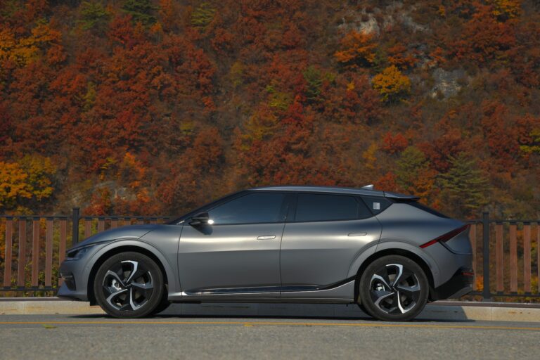 Top 4 Electric Vehicle Trends and the Future of EVs