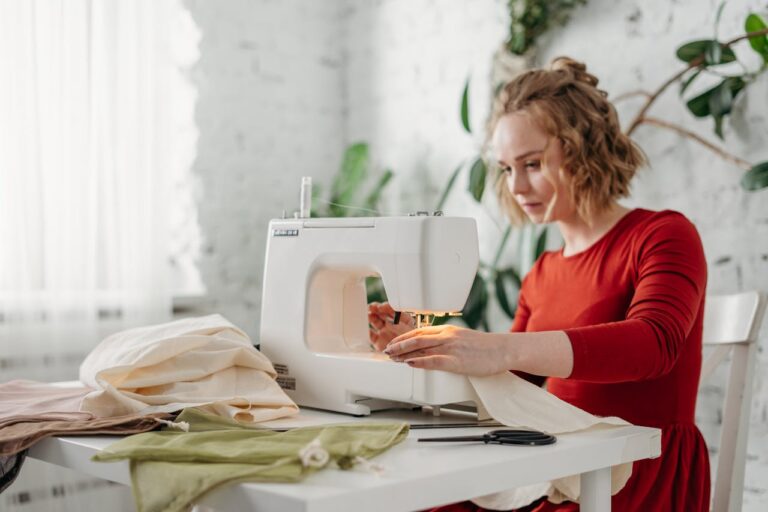 A Guide to Choosing Narrow Goods for Outdoor Sewing Projects
