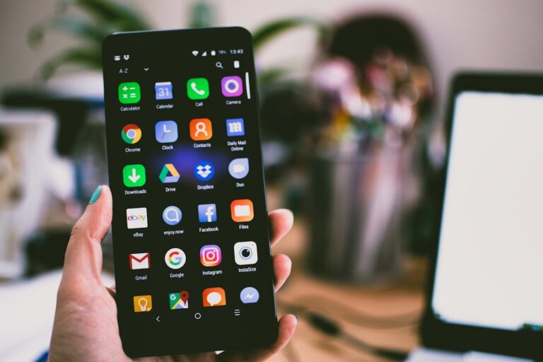 3 Privacy Features to Implement on a Prepaid Mobile Phone