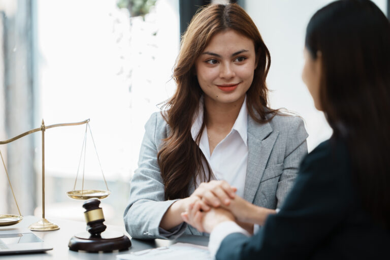 What to Look for When Choosing a Litigation Attorney